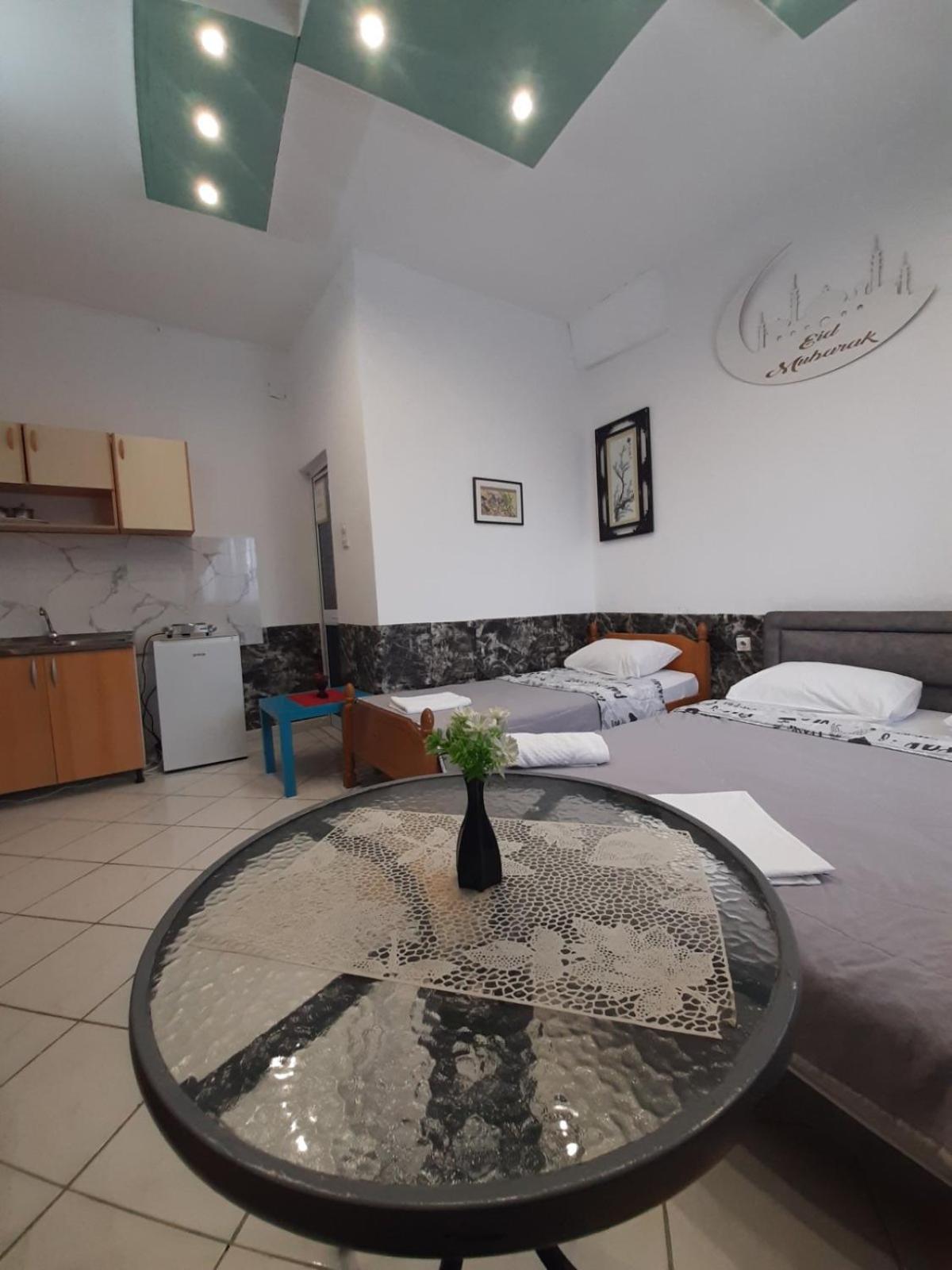 Becic Apartments Улцин Екстериор снимка