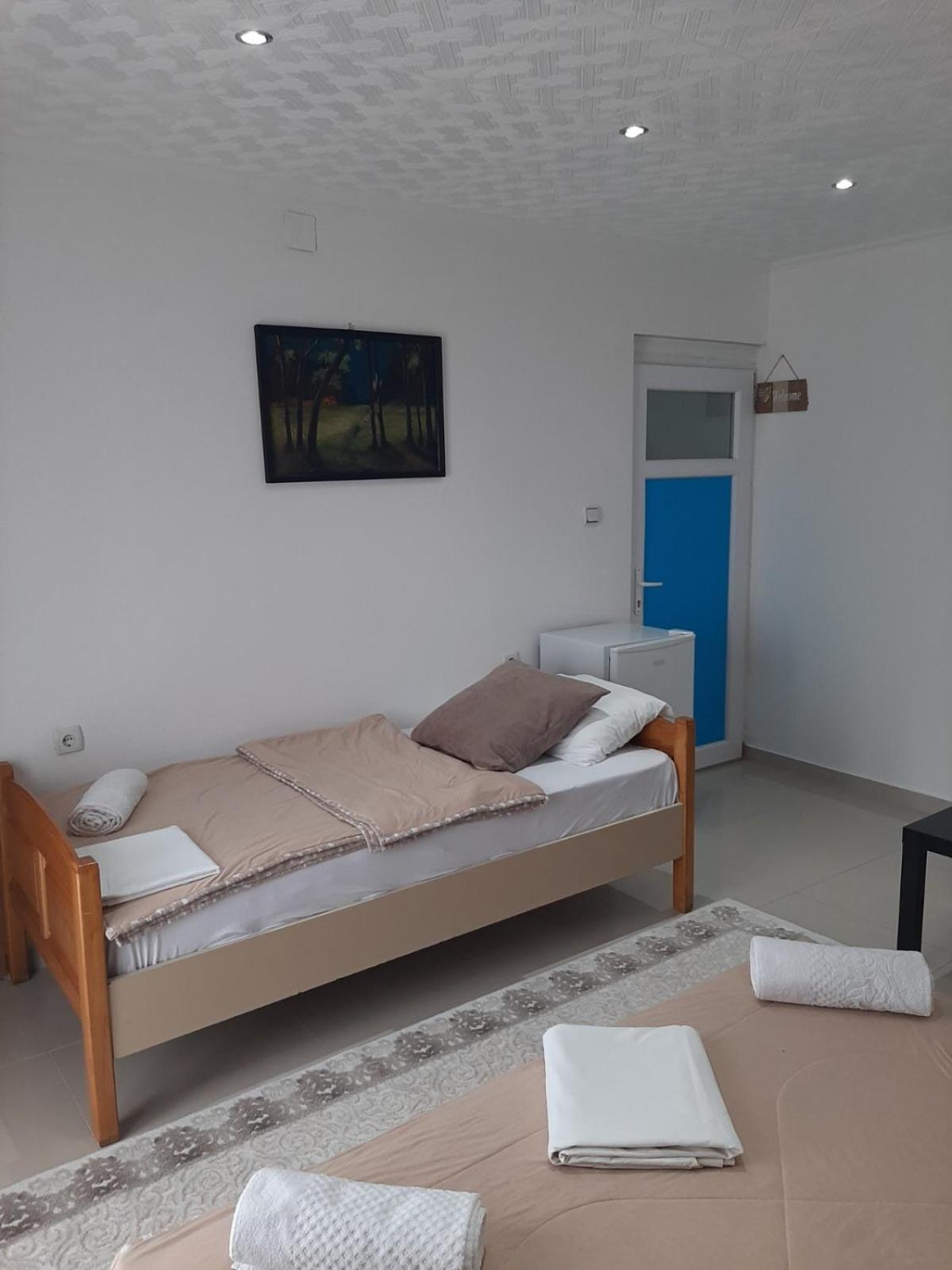 Becic Apartments Улцин Екстериор снимка